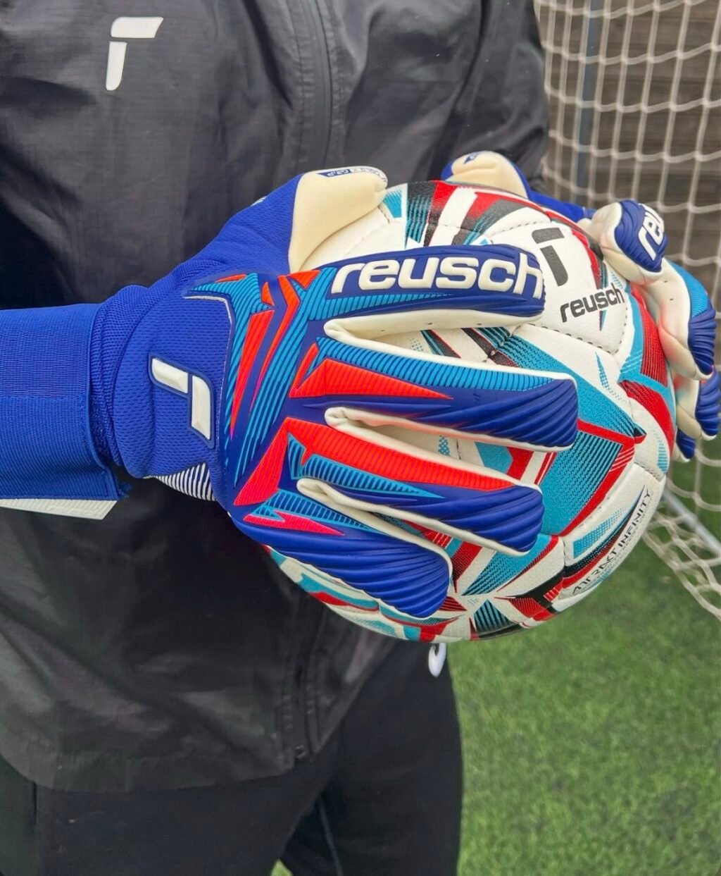 ⁦Reusch Attrakt Gold X NC Gravity⁩ - الصورة ⁦4⁩