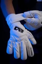 EVO CLASSIC GLOVES WHITE - Image 3