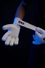 EVO CLASSIC GLOVES WHITE - Image 4
